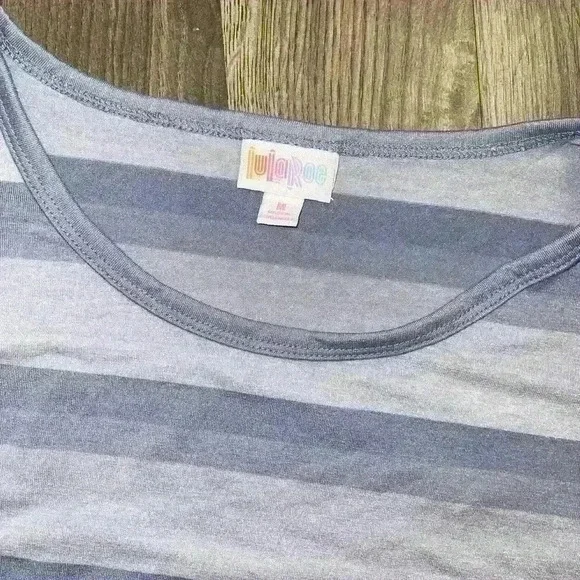 LuLaRoe Shirt - Picture 2 of 2